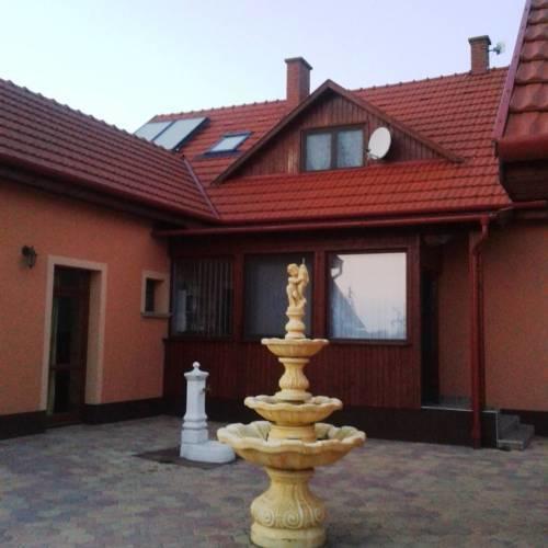 Szilvia Vendeghaz Hotel Korosszakal Exterior photo